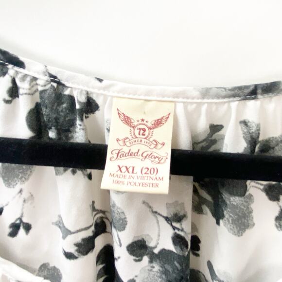 2/$30 Faded Glory XXL Womens White/Black Floral Puff Sleeve Scoop Neck Blouse - Picture 5 of 9